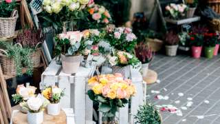 Kwiaciarnia pomaga pani Helenie w walce z samotnością