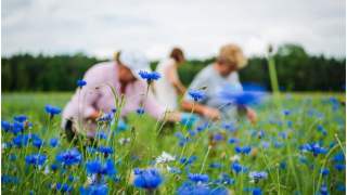 Biznesmen postanowił zrezygnować z maszyn i utrzymać pracowników