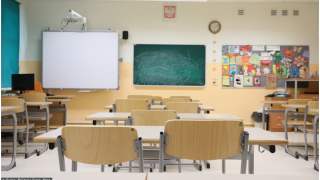 Dyrektorka Zespołu Szkolno-Przedszkolnego w Rojowie została zwolniona ze stanowiska za obraźliwe wpisy w internecie.