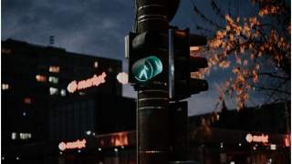 Chłopiec błąkał się po mieście nocą.