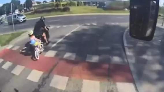 Policja złapała motocyklistę, który potrącił 6-łatkę. Odpowie za to przed sądem