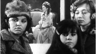 Kadr z filmu "Dziewczyny do wzięcia"