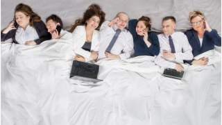 Agencja Leżę i Pracuję zatrudnia osoby sparaliżowane.