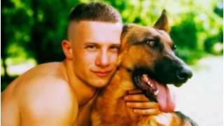 Mężczyzna adoptował owczarka, który uratował mu życie