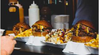 Wielka Brytania chce wprowadzić zakaz reklamowania fast foodów w mediach