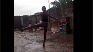 11-latek z Nigerii z niesamowitym talentem tanecznym