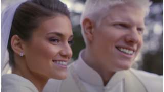 Kobieta wyszła za mąż za albinosa