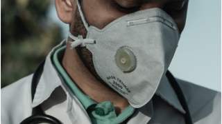 Lekarz z Wuhan podzielił się radami dotyczącymi walki z koronawirusem.