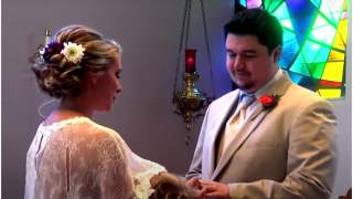 Panna młoda karmiła swoje dziecko podczas ceremonii ślubnej