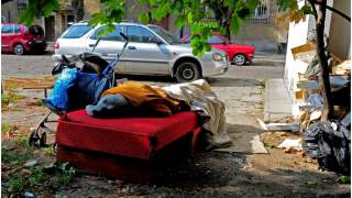 Bezdomny popisał się czarującym głosem