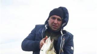 Ryba złowiona przez mężczyznę przejdzie do historii wędkarstwa