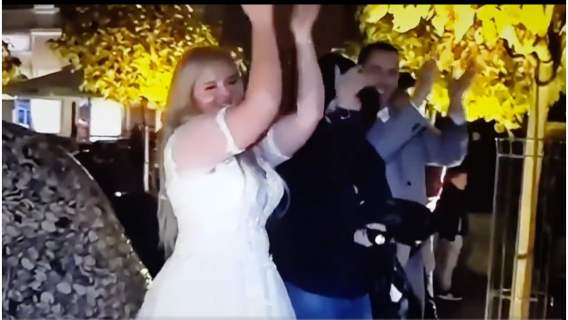 Przerwali wesele, aby poprzeć protestujących. Rewelacyjna postawa nowożeńców przejdzie do historii