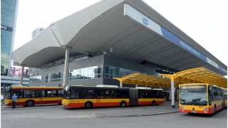 Transport publiczny będzie woził pacjentów do szpitali. Nowe udogodnienie warszawskiego ZTM