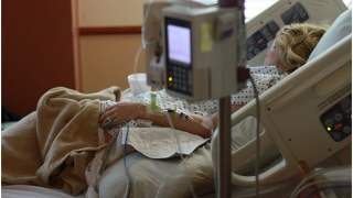 Narkoza sprawiła, że kobieta znalazła się w objęciach swojej mamy