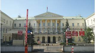 Warszawa: zmiana końcówek żeńskich w nazwach stanowisk urzędowych