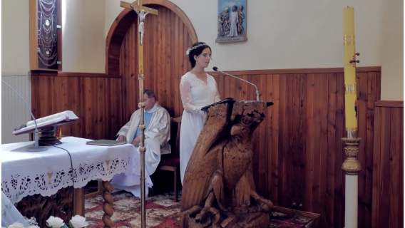 Ślub: panna młoda wykonała niezwykle emocjonujący utwór dla swoich rodziców