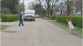 Koronawirus nie wpłynął na niebywałą relację dziadka z wnuczką